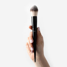 Load image into Gallery viewer, F02: Round Powder Brush
