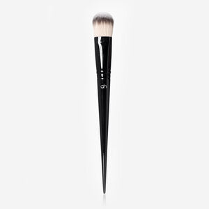 F04: Foundation Brush
